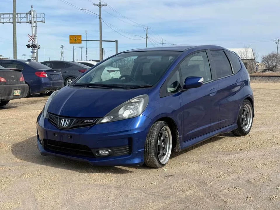 2010 Honda Fit - Image 9 of 17