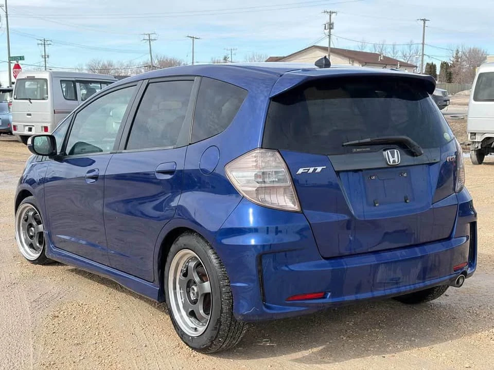 2010 Honda Fit - Image 12 of 17