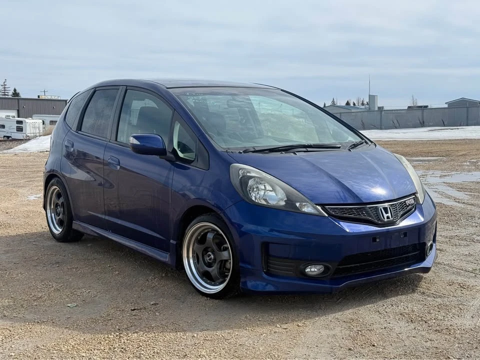 2010 Honda Fit - Image 3 of 17