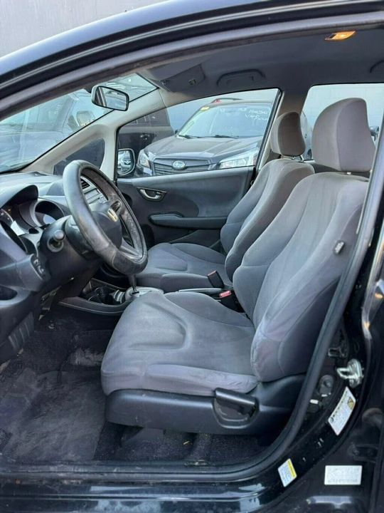 2010 Honda Fit - Image 6 of 18