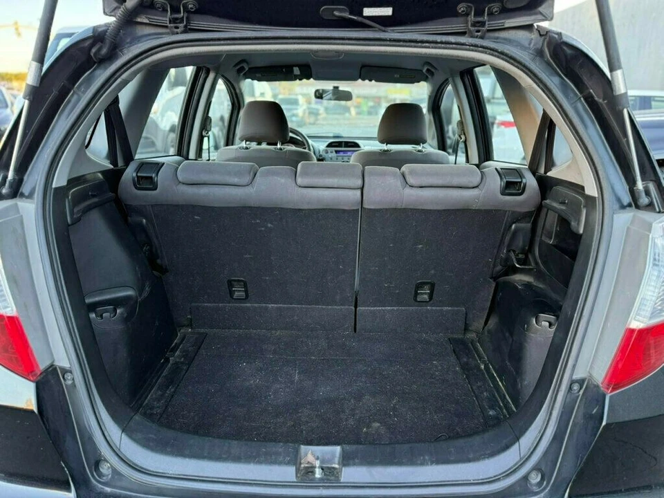 2010 Honda Fit - Image 15 of 18