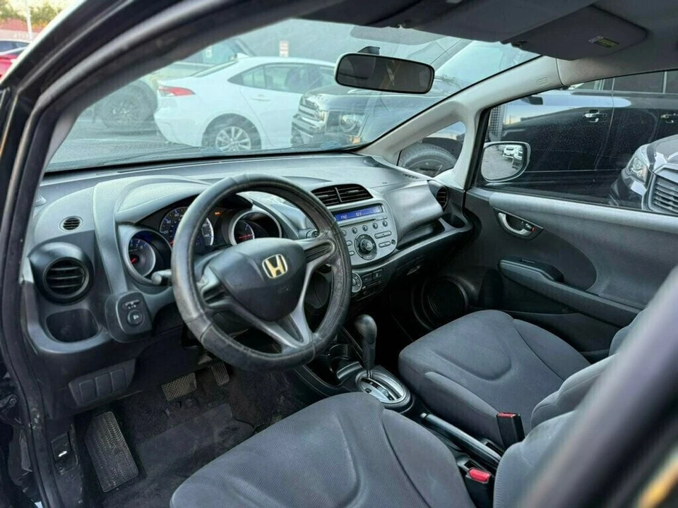 2010 Honda Fit - Image 8 of 18