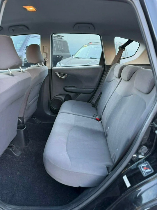 2010 Honda Fit - Image 7 of 18