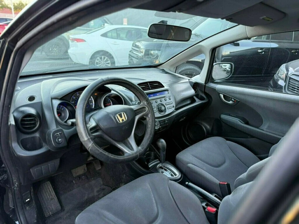 2010 Honda Fit - Image 8 of 18