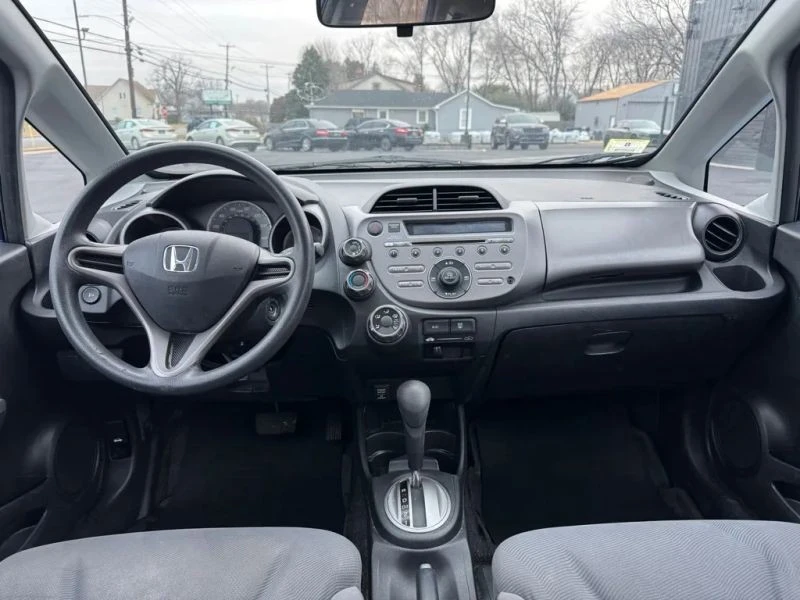 2010 Honda Fit - Image 9 of 11