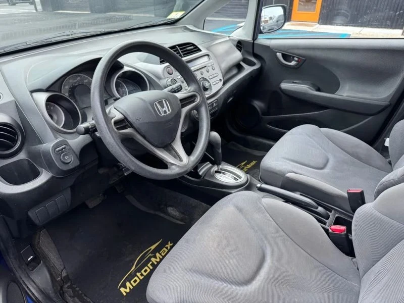 2010 Honda Fit - Image 5 of 11