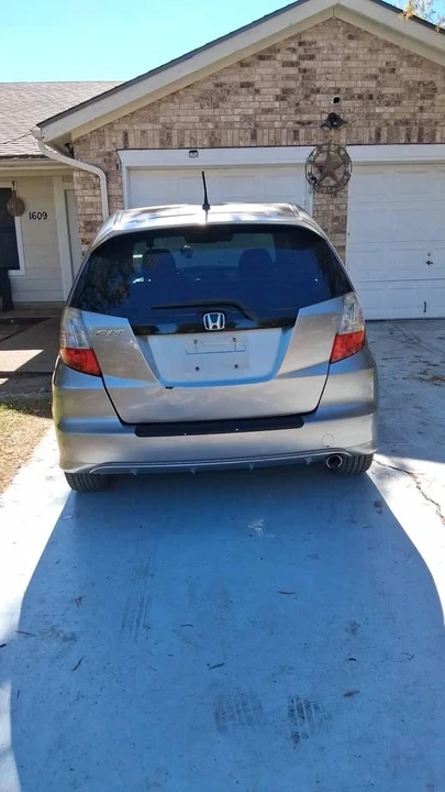 2010 Honda Fit - Image 5 of 9