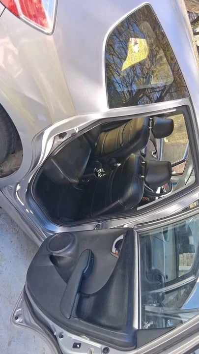 2010 Honda Fit - Image 8 of 9