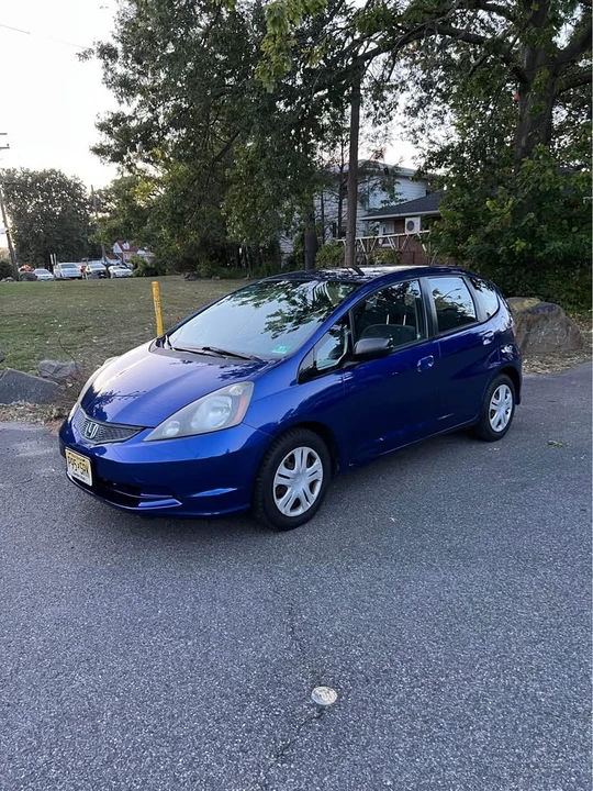 2010 Honda Fit - Image 3 of 15