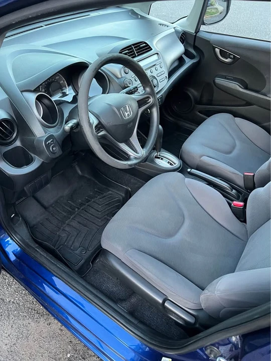 2010 Honda Fit - Image 14 of 15