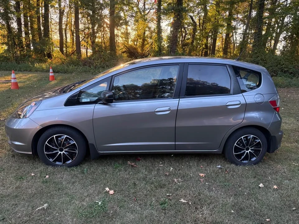 2010 Honda Fit - Image 4 of 5
