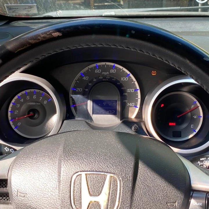 2010 Honda Fit - Image 11 of 14