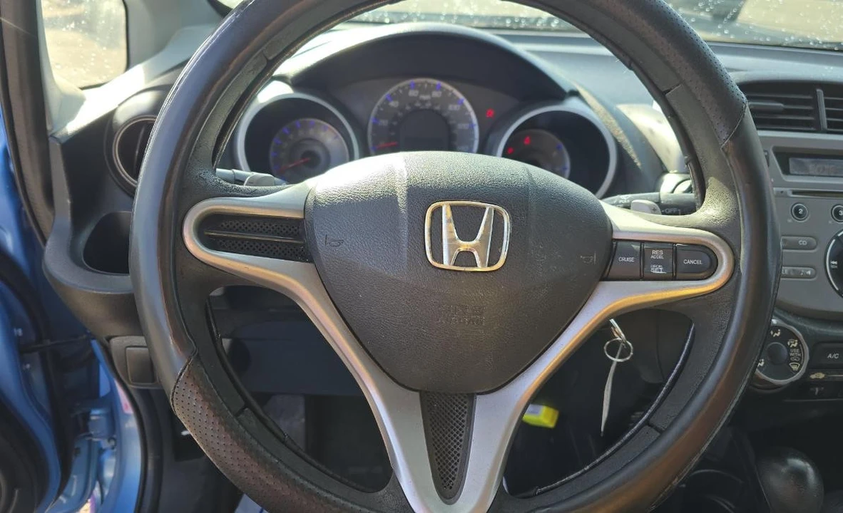2010 Honda Fit - Image 10 of 12