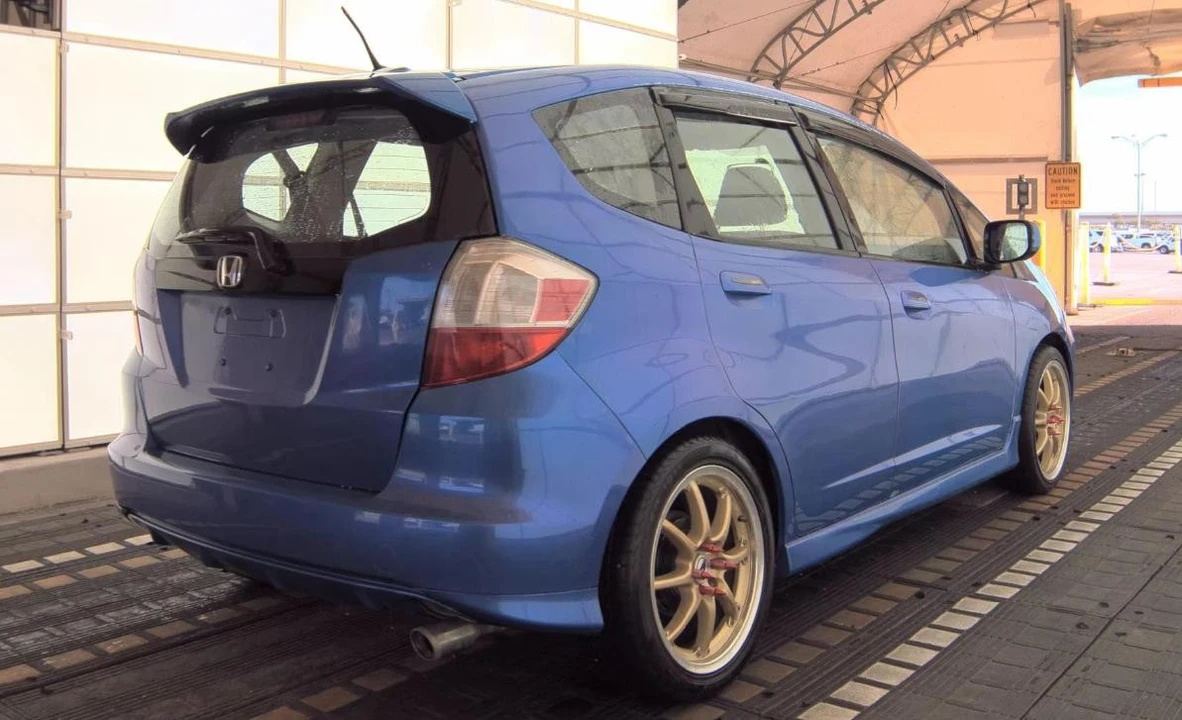 2010 Honda Fit - Image 4 of 12