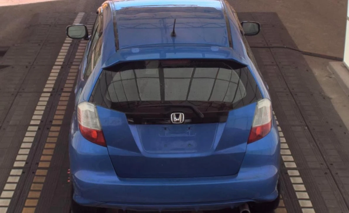 2010 Honda Fit - Image 5 of 12