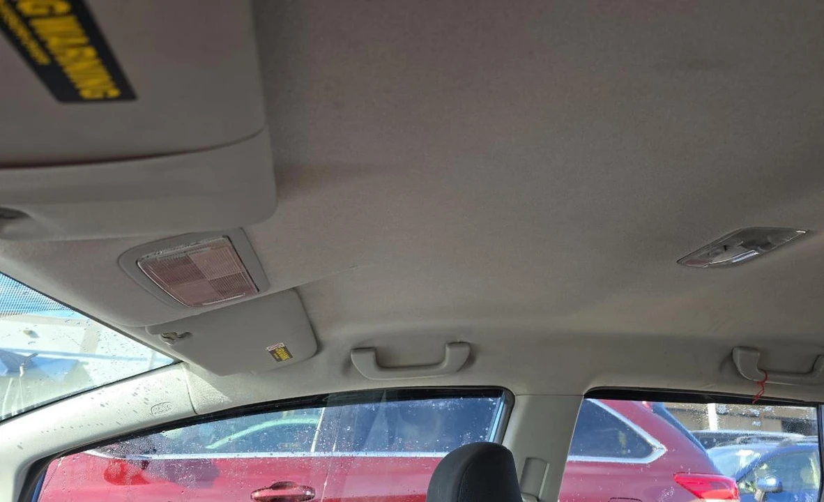 2010 Honda Fit - Image 12 of 12