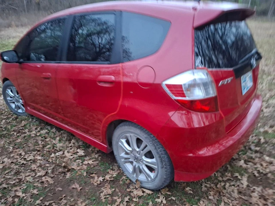 2010 Honda Fit - Image 3 of 12