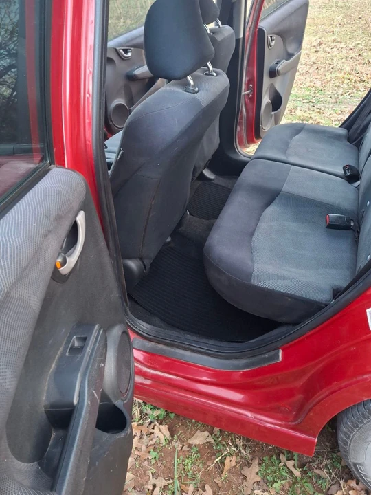 2010 Honda Fit - Image 10 of 12
