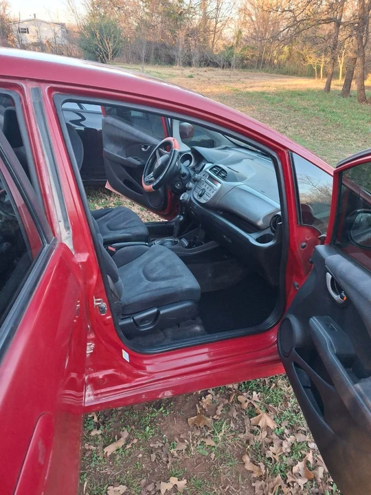 2010 Honda Fit - Image 6 of 12