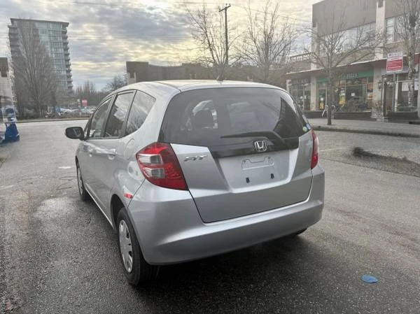 2010 Honda Fit - Image 7 of 17