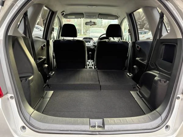 2010 Honda Fit - Image 16 of 17