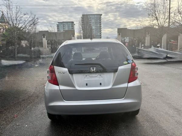 2010 Honda Fit - Image 6 of 17