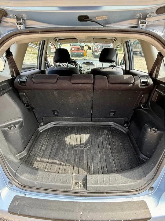 2010 Honda Fit - Image 11 of 12