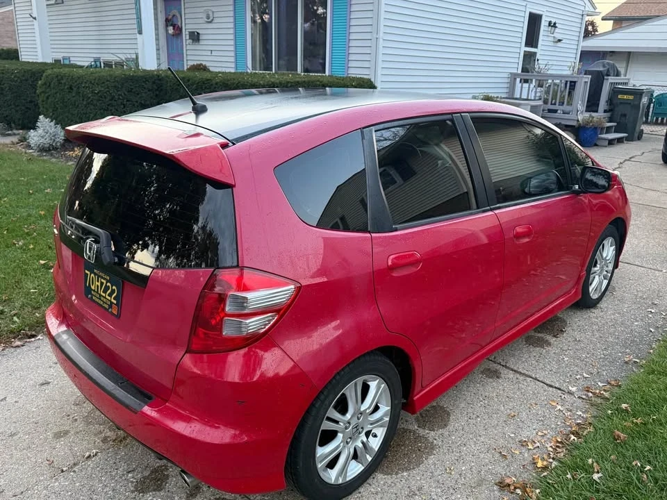 2010 Honda Fit - Image 6 of 6