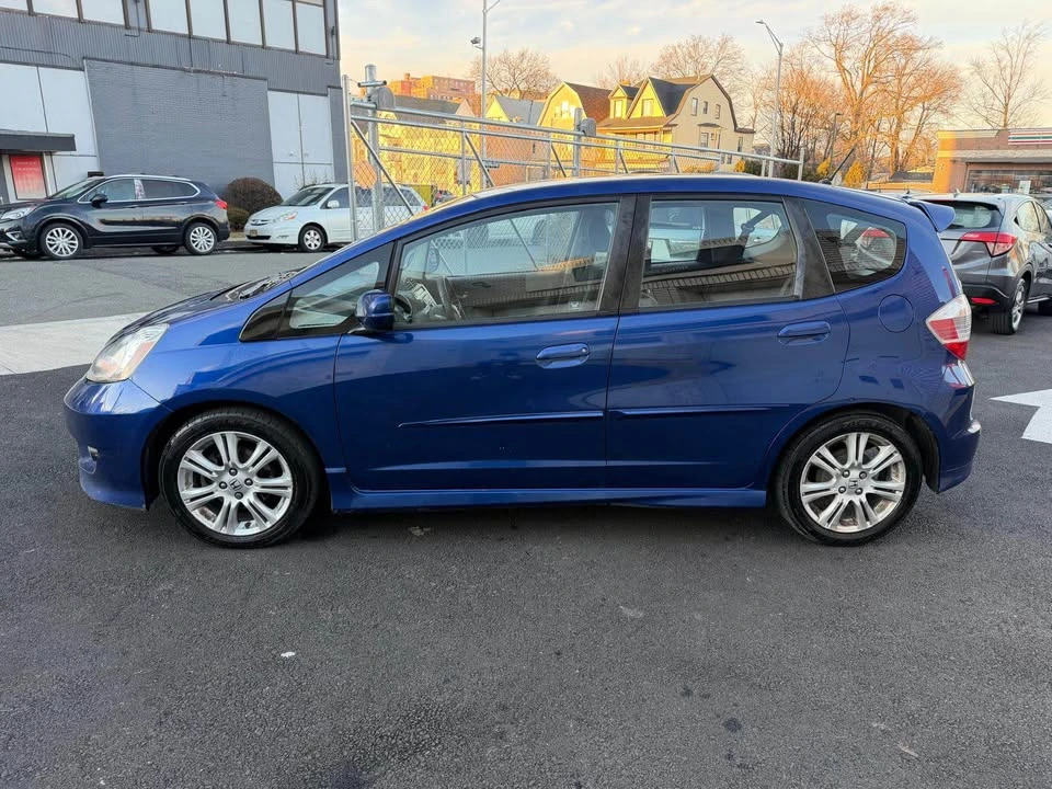 2010 Honda Fit - Image 2 of 14