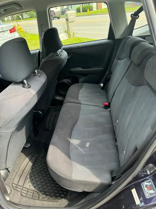 2010 Honda Fit - Image 8 of 13