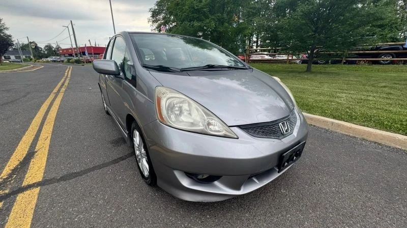 2010 Honda Fit - Image 8 of 12