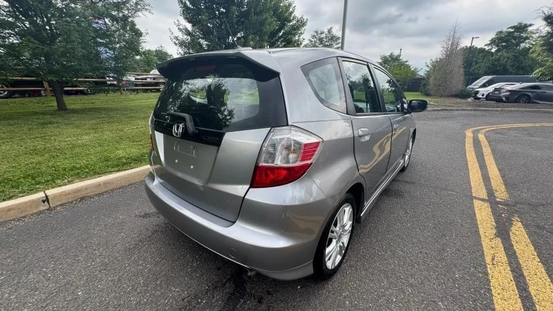 2010 Honda Fit - Image 6 of 12