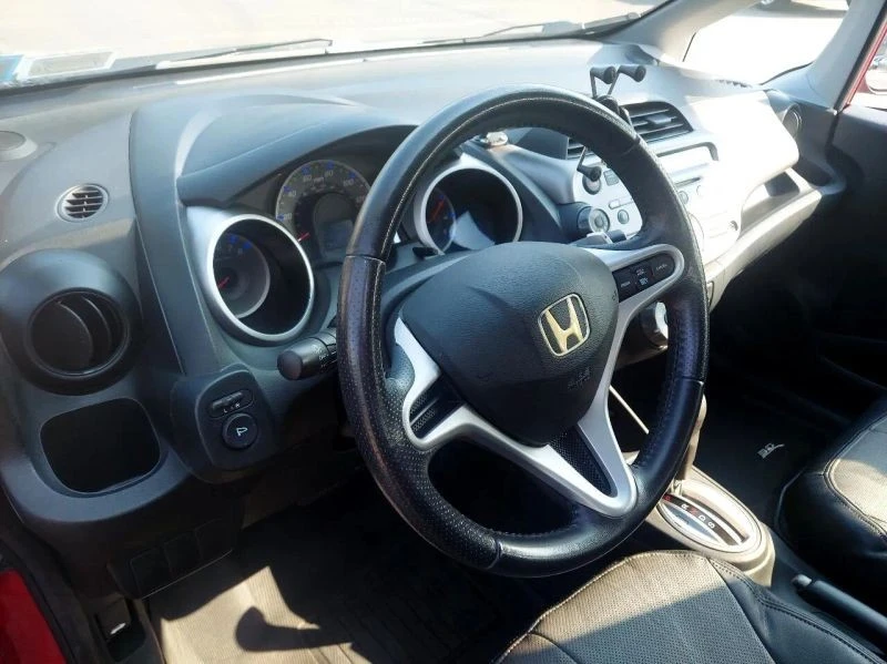 2010 Honda Fit - Image 10 of 12