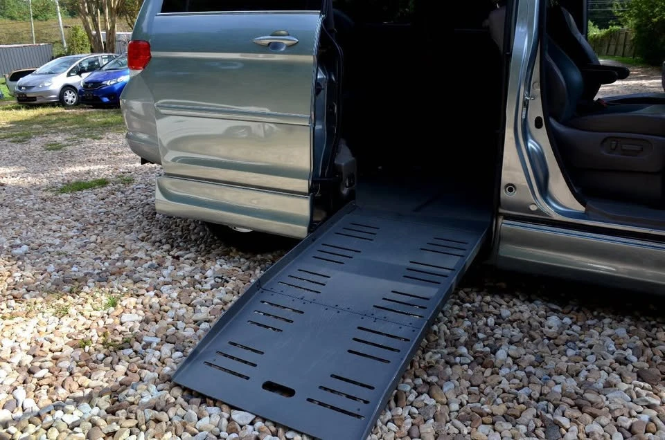 2010 Honda Odyssey - Image 15 of 20