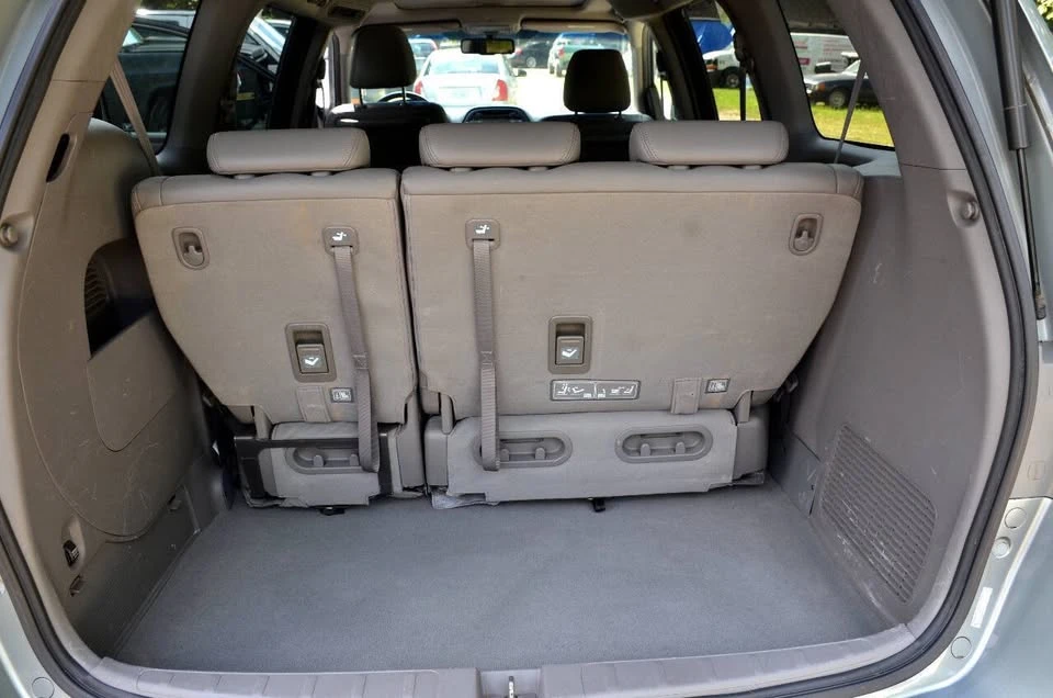 2010 Honda Odyssey - Image 11 of 20