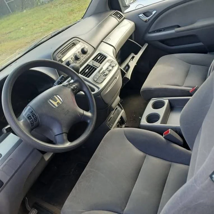 2010 Honda Odyssey - Image 3 of 3