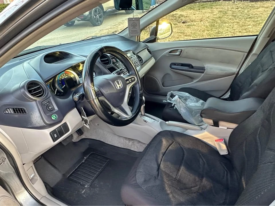 2010 Honda Insight 2nd Gen - Image 7 of 9