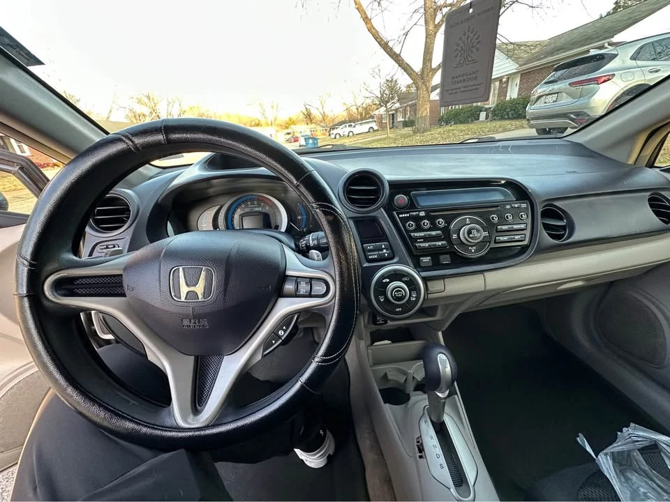 2010 Honda Insight 2nd Gen - Image 6 of 9