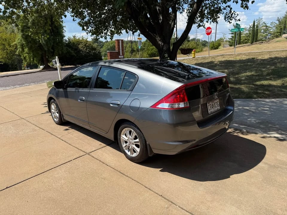 2010 Honda Insight 2nd Gen - Image 4 of 9
