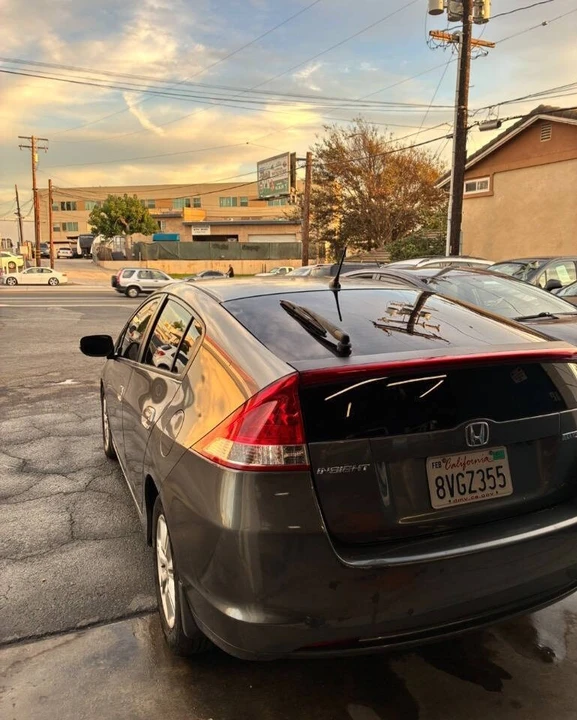 2010 Honda Insight 2nd Gen - Image 4 of 13