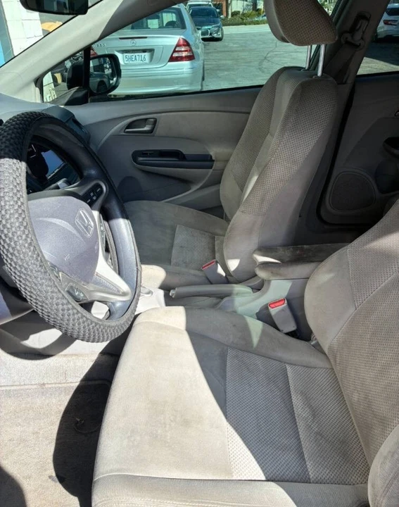 2010 Honda Insight 2nd Gen - Image 10 of 13