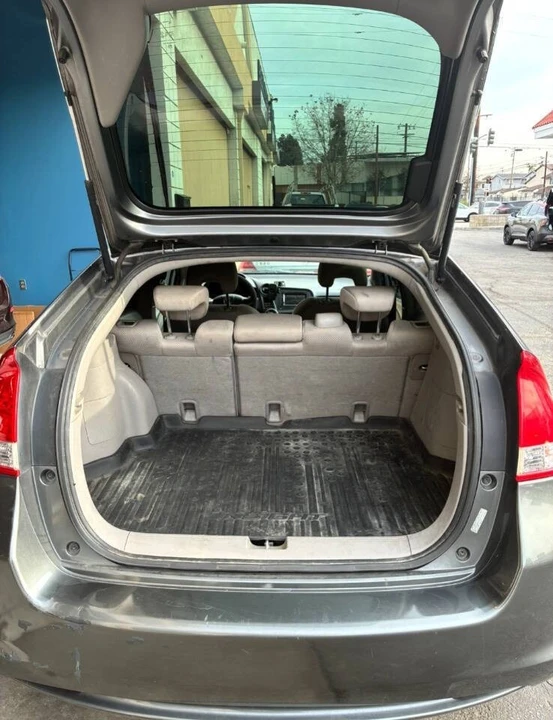 2010 Honda Insight 2nd Gen - Image 8 of 13
