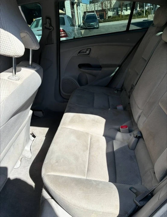 2010 Honda Insight 2nd Gen - Image 9 of 13