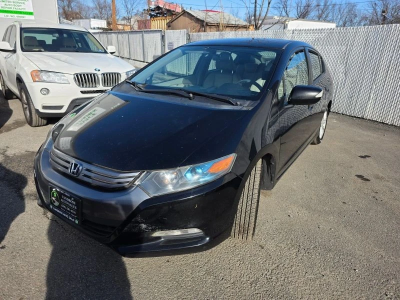 2010 Honda Insight 2nd Gen - Image 2 of 12