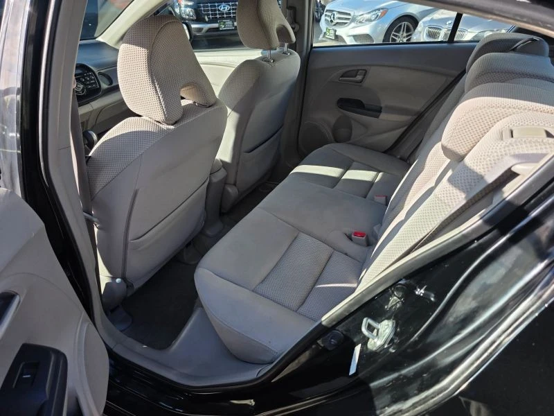 2010 Honda Insight 2nd Gen - Image 8 of 12