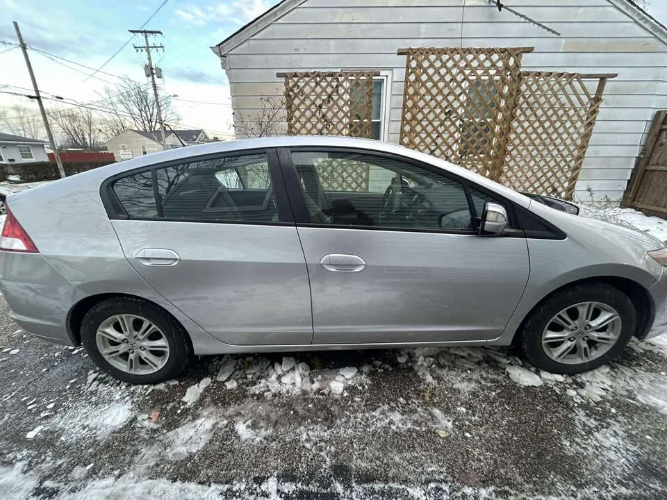 2010 Honda Insight 2nd Gen - Image 4 of 10
