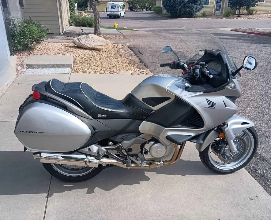 2010 Honda Motorcycles - Image 8 of 11