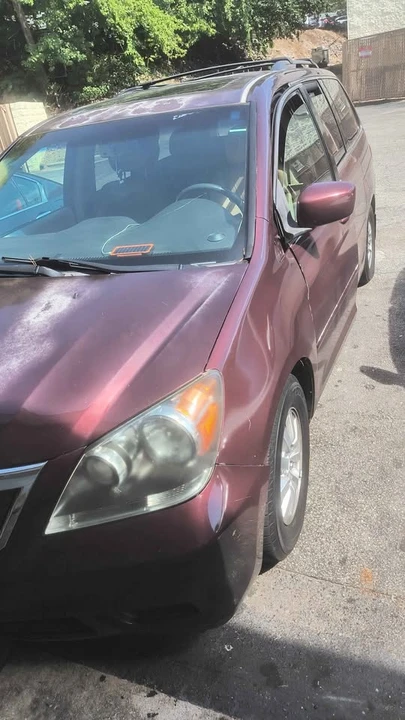 2010 Honda Odyssey - Image 2 of 5