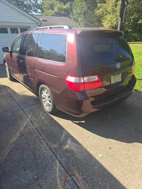2010 Honda Odyssey - Image 2 of 7