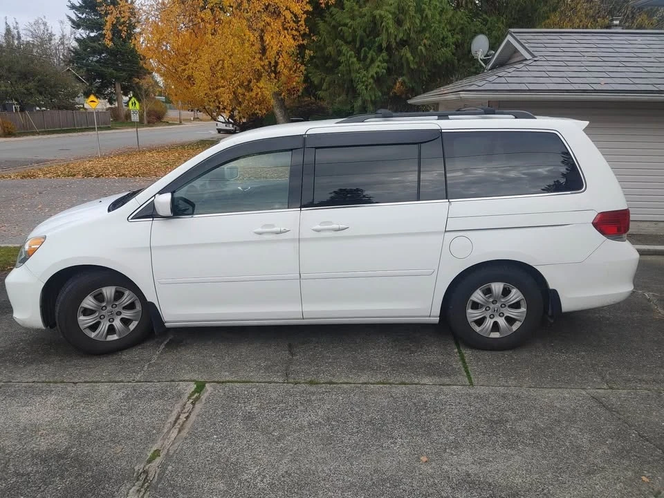 2010 Honda Odyssey - Image 2 of 7